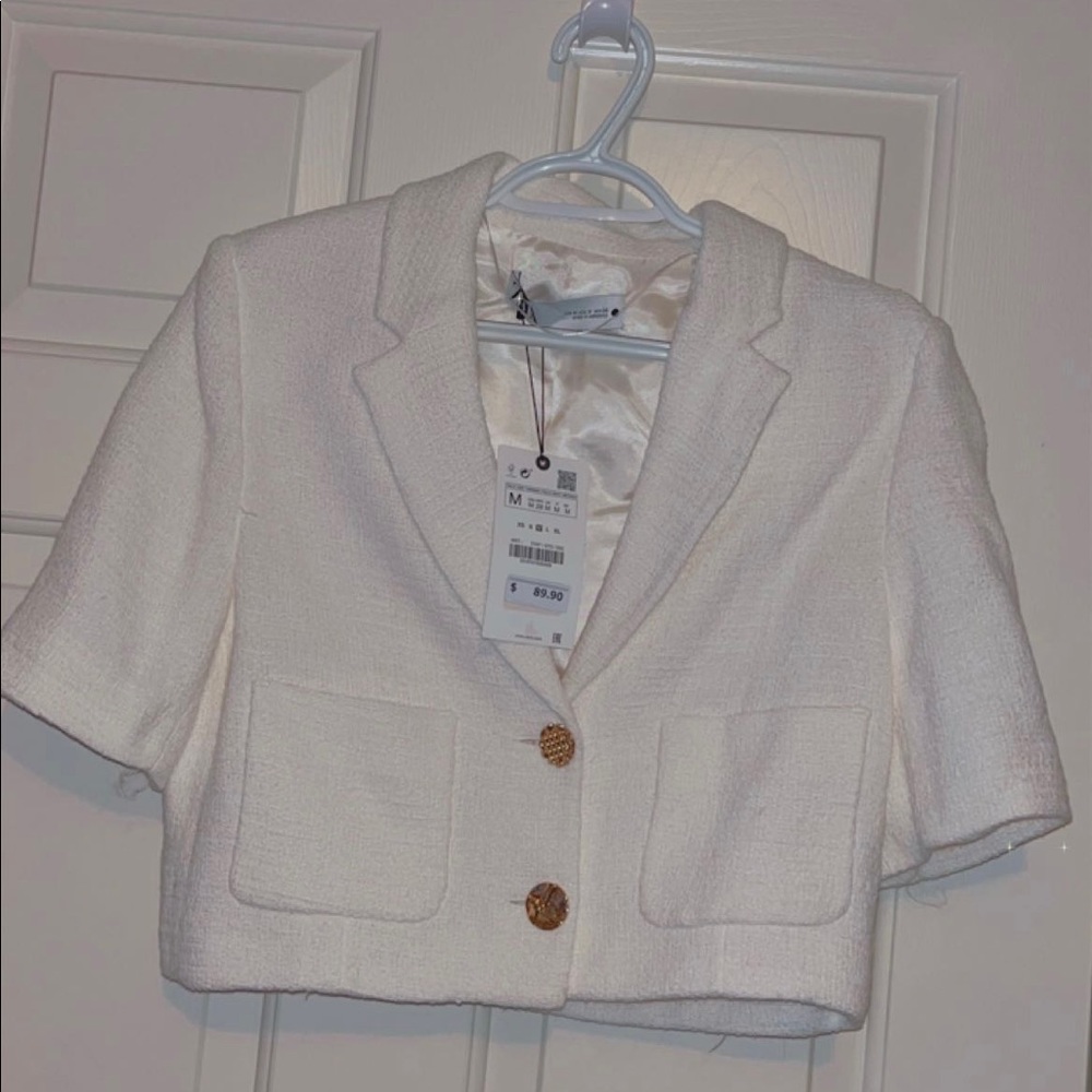 cropped ZARA blazer, size medium, never worn, brand new with tags!!